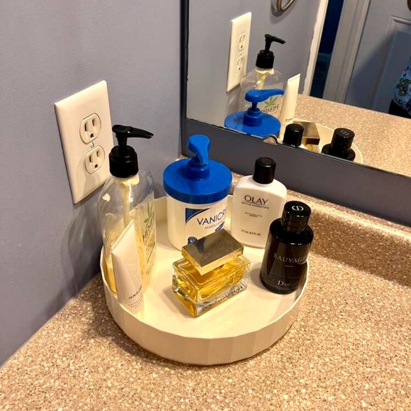 Rotating Storage Rack - Picture 8 of 10